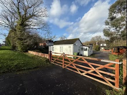 DEVELOPMENT SITE WITH PLANNING FOR DETACHED HOME