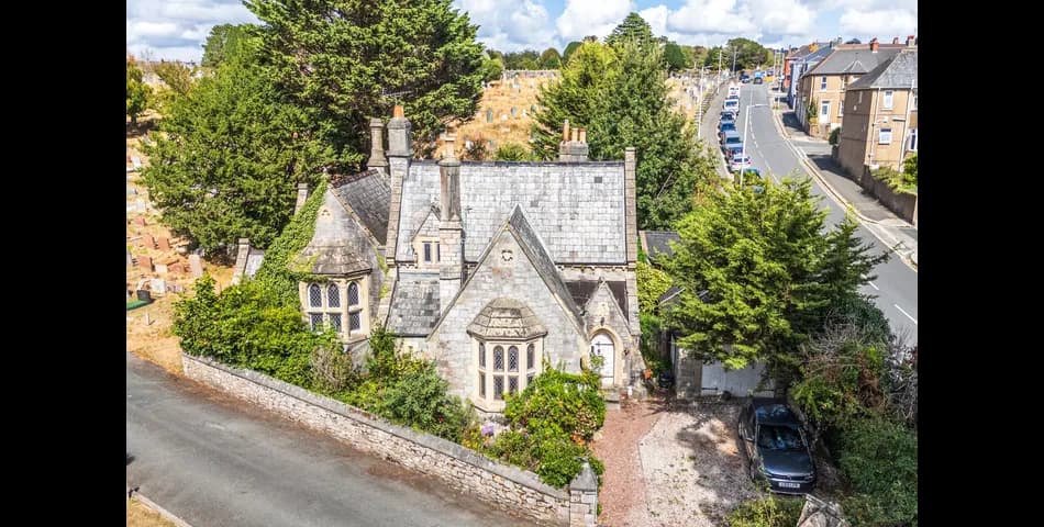 Property Image 0